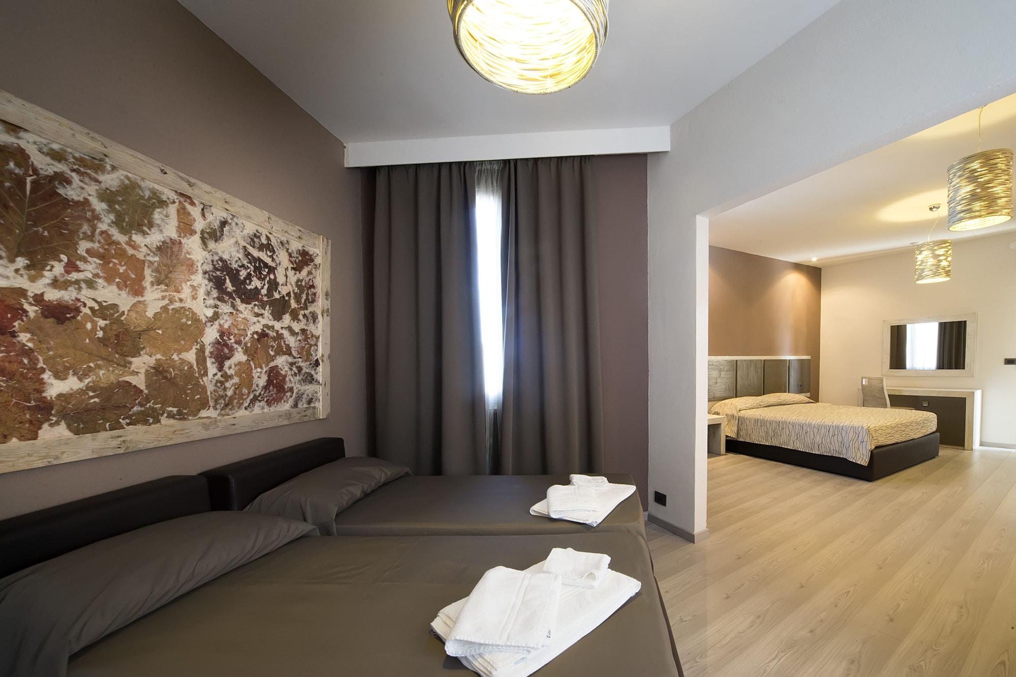 Hotel Tirreno Эриче Экстерьер фото