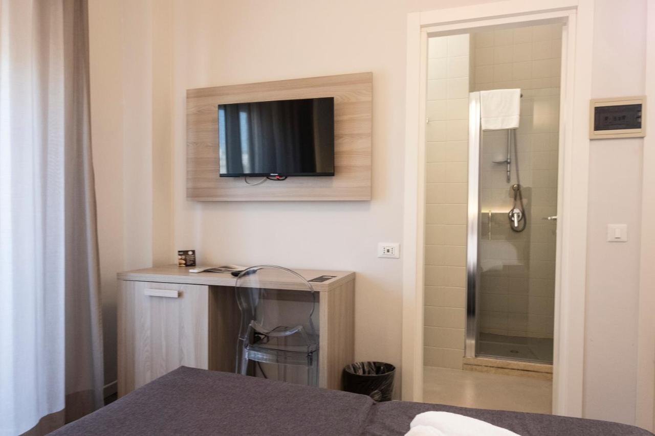 Hotel Tirreno Эриче Экстерьер фото