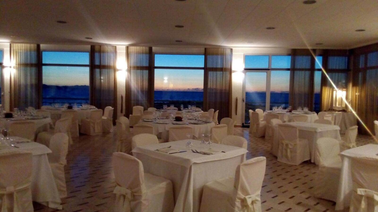 Hotel Tirreno Эриче Экстерьер фото