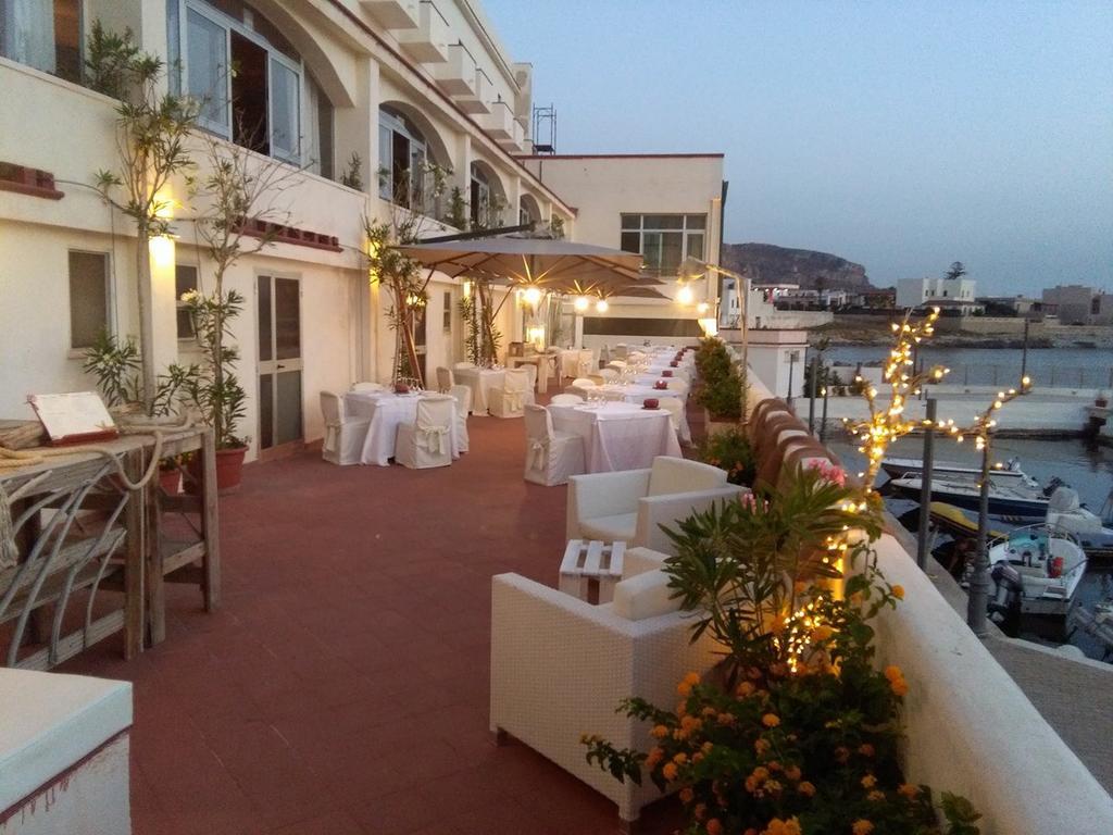 Hotel Tirreno Эриче Экстерьер фото