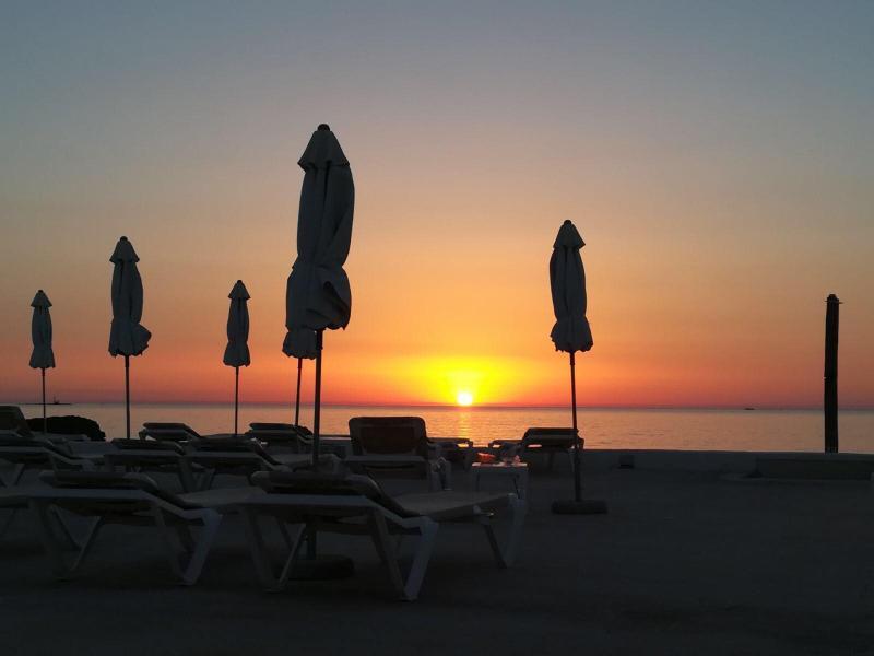Hotel Tirreno Эриче Экстерьер фото